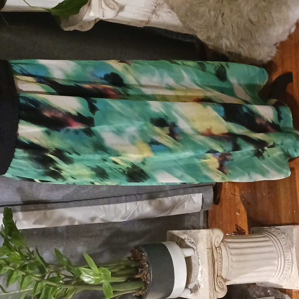 Calvin Klein Abstract Green Maxi DRESS - Picture 4 of 5